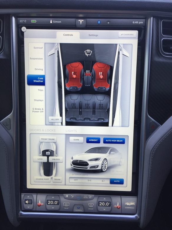 Model S Cup Holder in heating mode